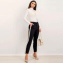 Top da donna con collo alto Melania, ecru